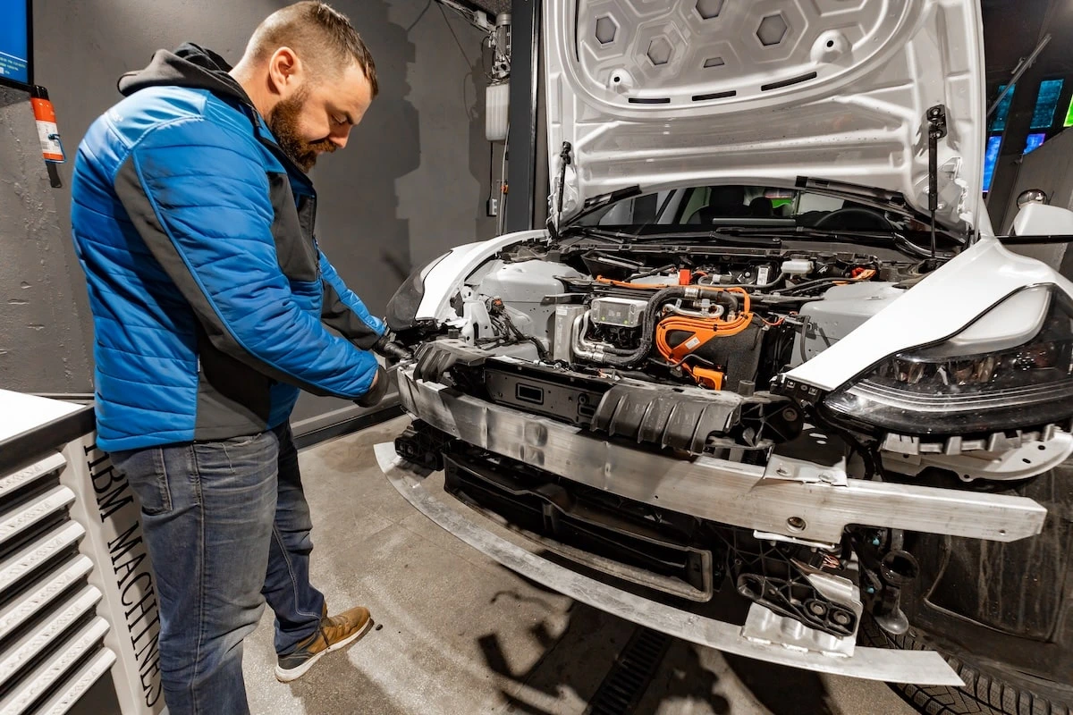 Service mecanic profesional